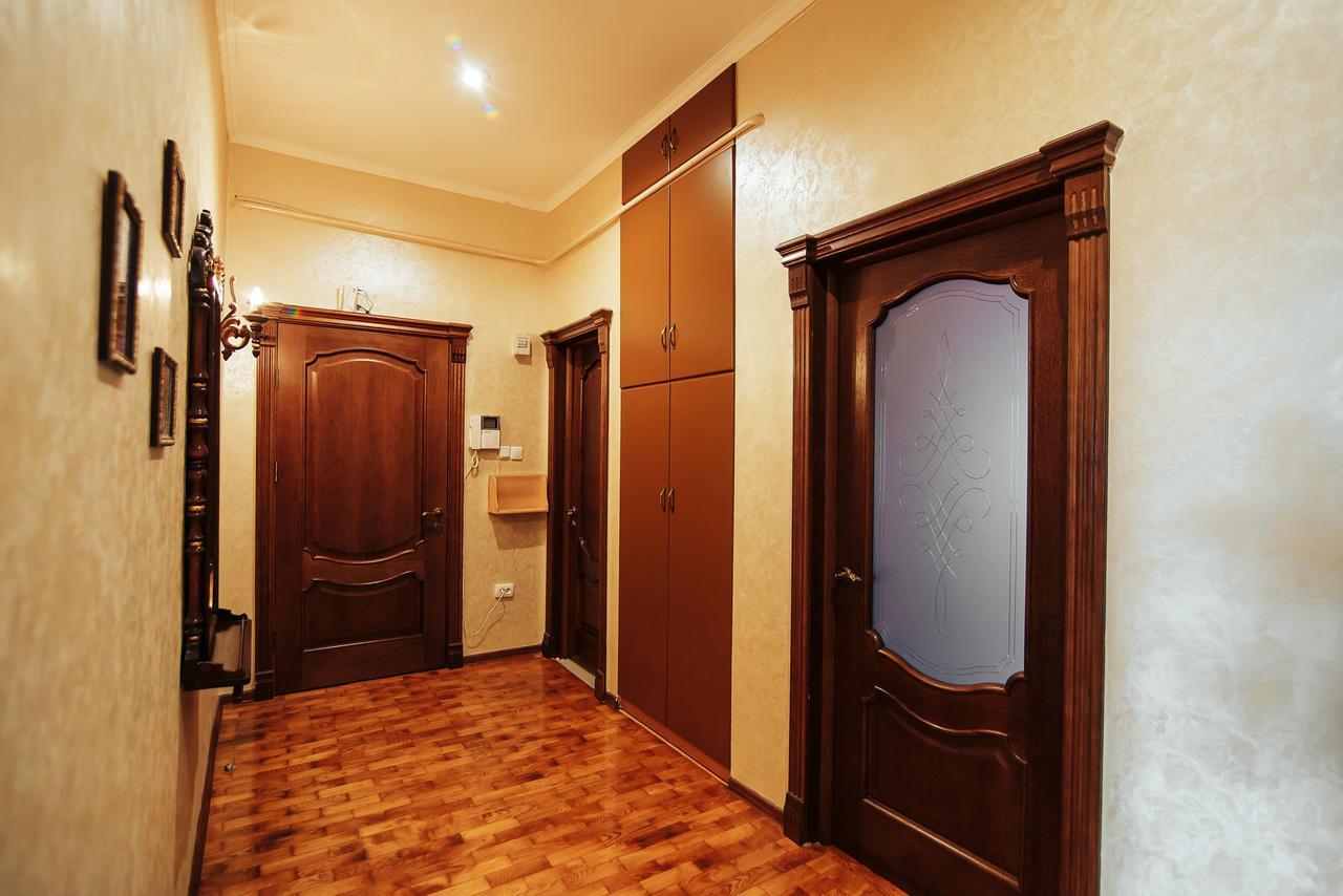 Centreville Apartments Ιβανό-Φρανκίβσκ Εξωτερικό φωτογραφία
