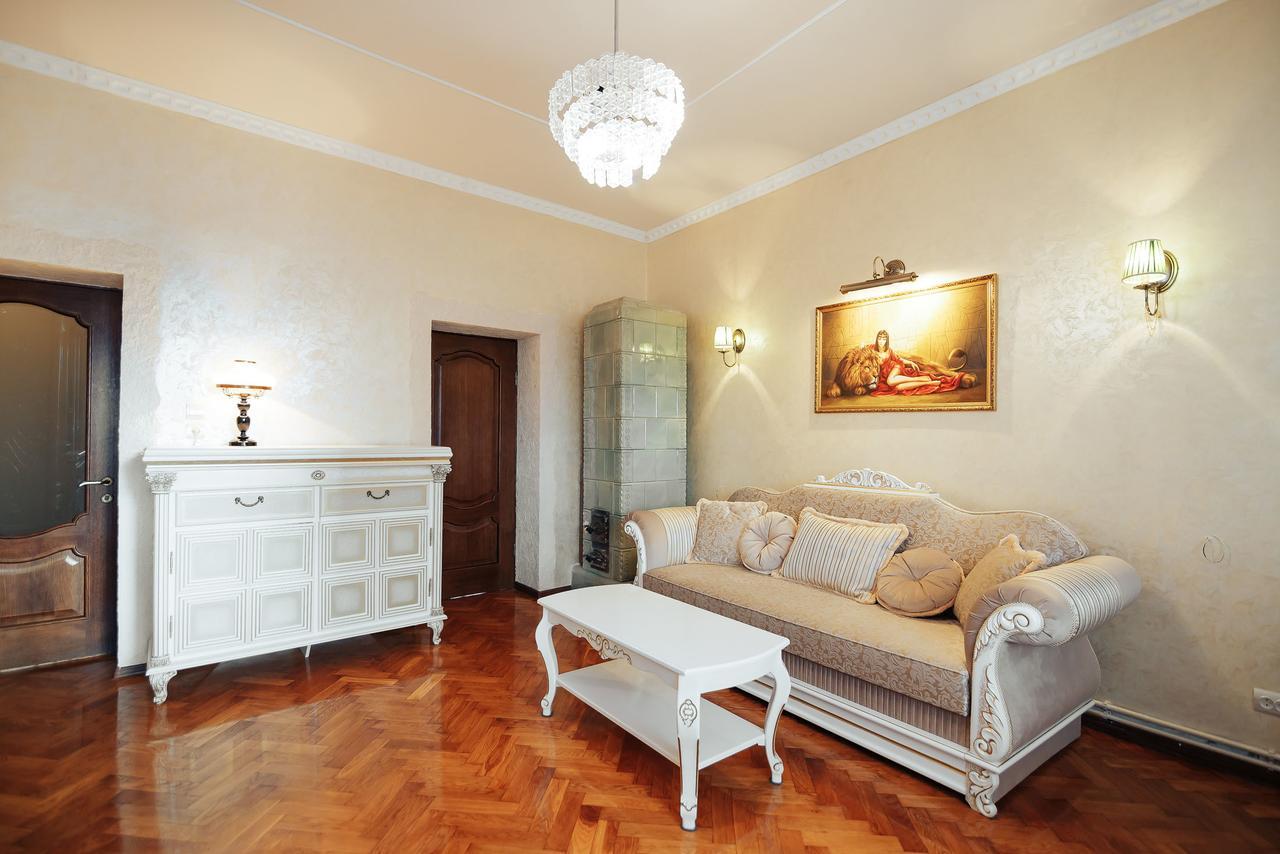 Centreville Apartments Ιβανό-Φρανκίβσκ Εξωτερικό φωτογραφία